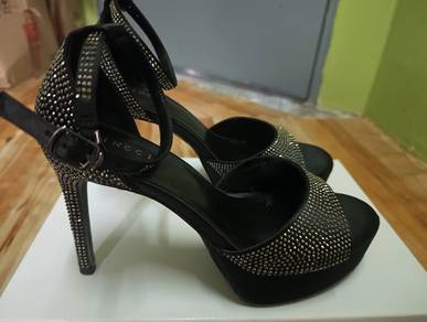 Vincci High Heels with box
