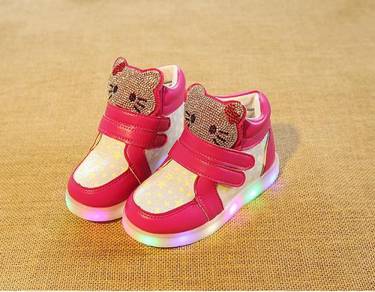 Hello Kitty Shoes with LED Light 0606-DARKPINK
