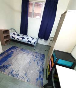 Room in Bukit Beruang, MLK
