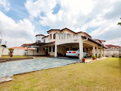 Semi-Detached House For Sale in Ayer Keroh,MLK