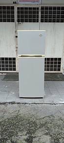 LG 2pintu peti ais Sejuk 240L fridge refrigerator