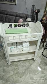 baby changing table + baby shower stand