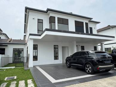 Semi-Detached House For Sale in Puncak Alam,SGR