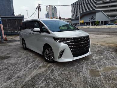 Toyota Alphard Z in Old Klang Road, KUL