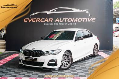 BMW 330i 30i M SPORT in Desa Petaling, KUL