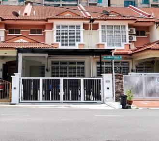 2-storey Terraced House For Sale in Teluk Kumbar,PNG