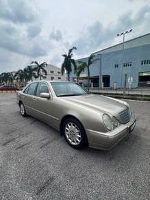 Mercedes Benz E240 240 CLASSIC (CBU) in Batu Berendam, MLK