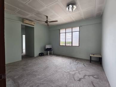 Flat For Sale in Taman Sri Pulai Perdana
