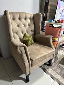 Luxury Wingback Chair – Excellent Condition
