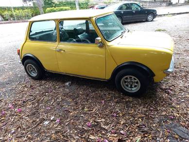 Austin Mini CLUBMAN MARK III in Tanjung Bungah, PNG
