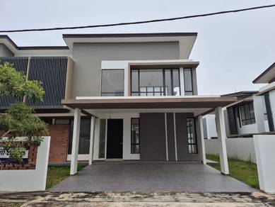 Semi-Detached House For Sale in Ayer Keroh,MLK