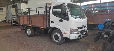 Hino 600 cargor 10fit 2018year green 💚 engine