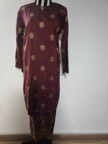 Baju kurung songket (red and gold) 