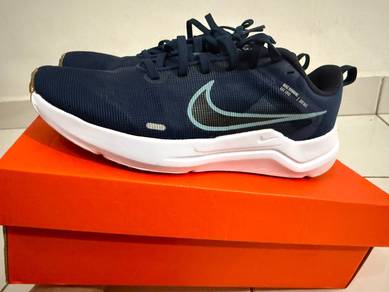 Kasut Sukan Lelaki (NIKE)