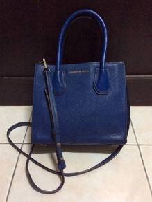 M i c h a e l K o r s Mercer Bag - blue