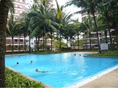 Condominium For Rent in Green Acre