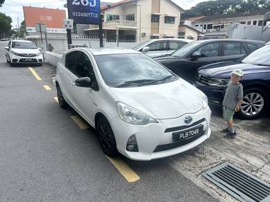 Toyota Prius c (HYBRID) in Tanjong Tokong, PNG