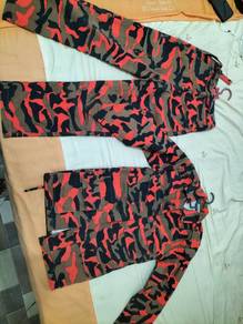 Baju unit beruniform bomba