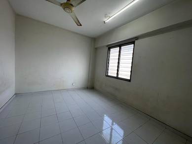 Apartment For Sale in Sri Rakyat Apartment