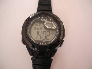 Black Q&Q LCD Digital Watch