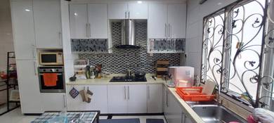 Semi-Detached House For Sale in Gombak,SGR
