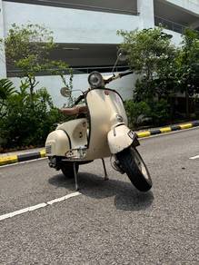 Vespa Super 150