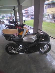Yamaha R15