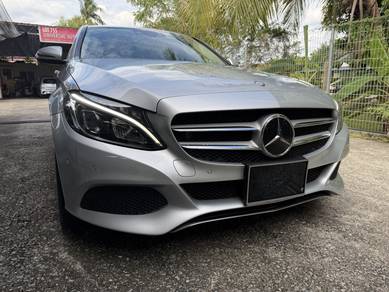 Mercedes Benz C180 180 AMG SPORT (CBU) in Kajang, SGR