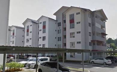 Apartment For Sale in Pangsapuri Danau Seri