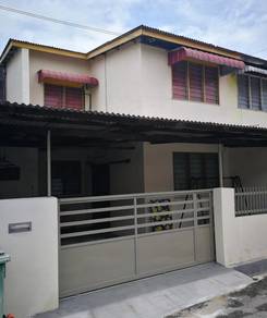Room in Bayan Baru, PNG