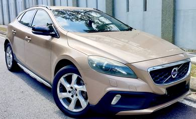 Volvo V40 CROSS COUNTRY T5 in Kepong, KUL