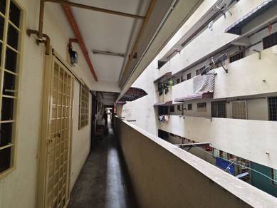 Apartment For Sale in Aman Putra Apartment