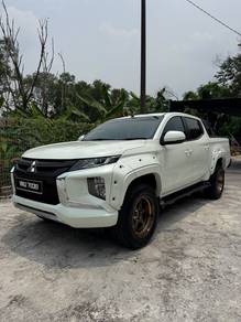 Mitsubishi Triton VGT ATHLETE in Kota Damansara, SGR