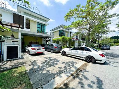 Semi-Detached House For Sale in Shah Alam,SGR