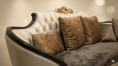 Elegant Floral Sofa Set – Rare Design, Like New
