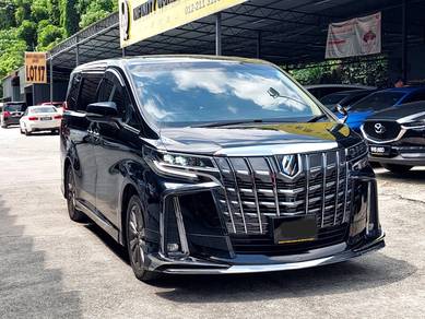 Toyota Alphard in Salak Selatan, KUL