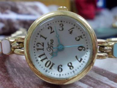 Hra lady watch japan