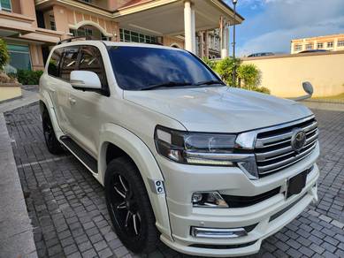 Toyota Land Cruiser ZX in Kuching, SWK