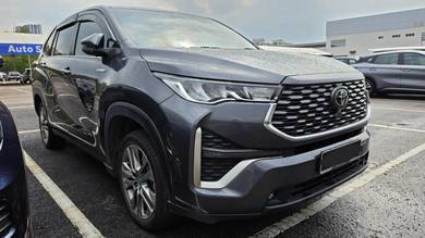 Toyota Innova ZENIX HYBRID ELECTRIC in Chan Sow Lin, KUL