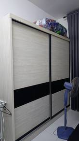 almari size besar