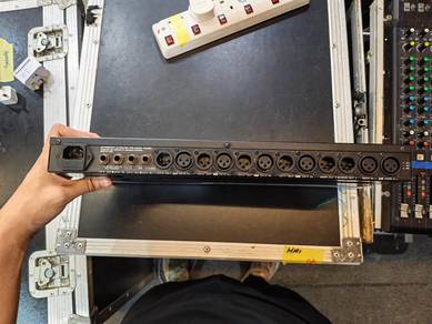 Behringer Ultralink PRO MX882 V2 Rackmount Mixer