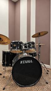 Tama Rhythm Mate with Zildjian S series Cymbals