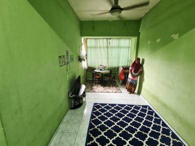 Flat For Sale in Taman Johor Jaya