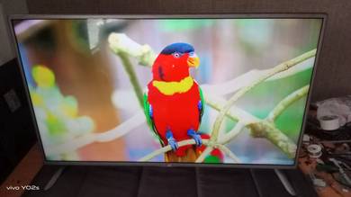 Lg smart tv 42inch good condition