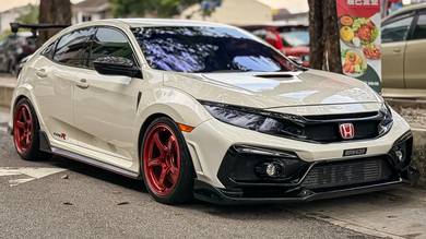 Honda Civic Type R TYPE R in Kuchai Lama, KUL