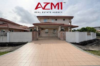 Semi-Detached House For Sale in Miri,SWK
