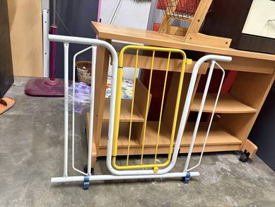 baby gate as is