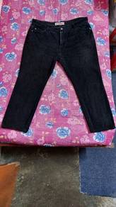 Seluar Jeans Straight Cut