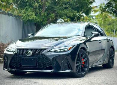 Lexus IS 300 F-SPORT in Petaling Jaya, SGR