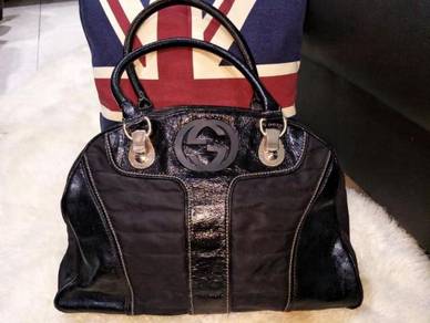 GUCCI Sling Bag